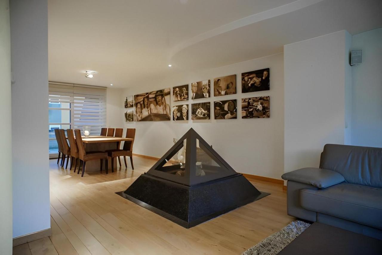 Big And Comfortable Triplex In Knokke Exterior foto