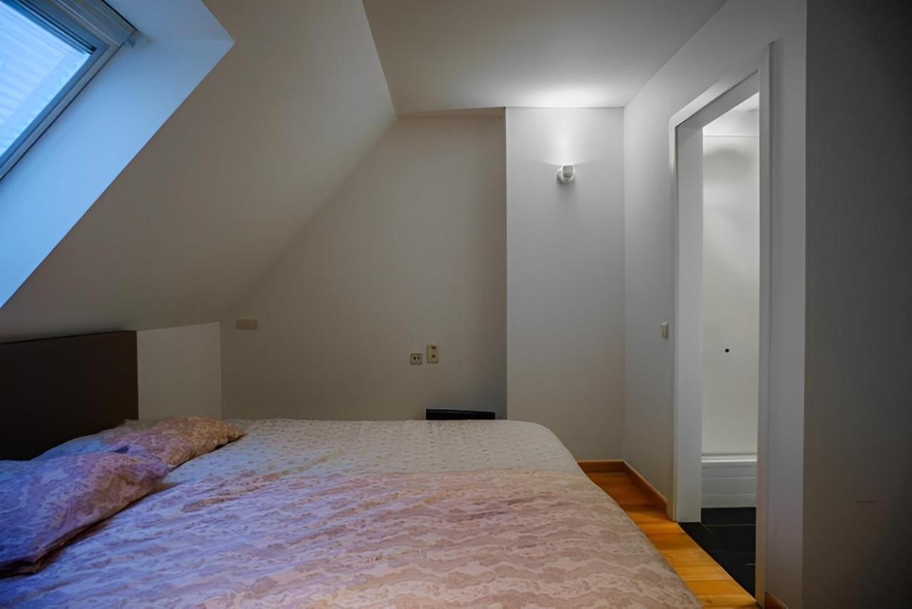 Big And Comfortable Triplex In Knokke Exterior foto